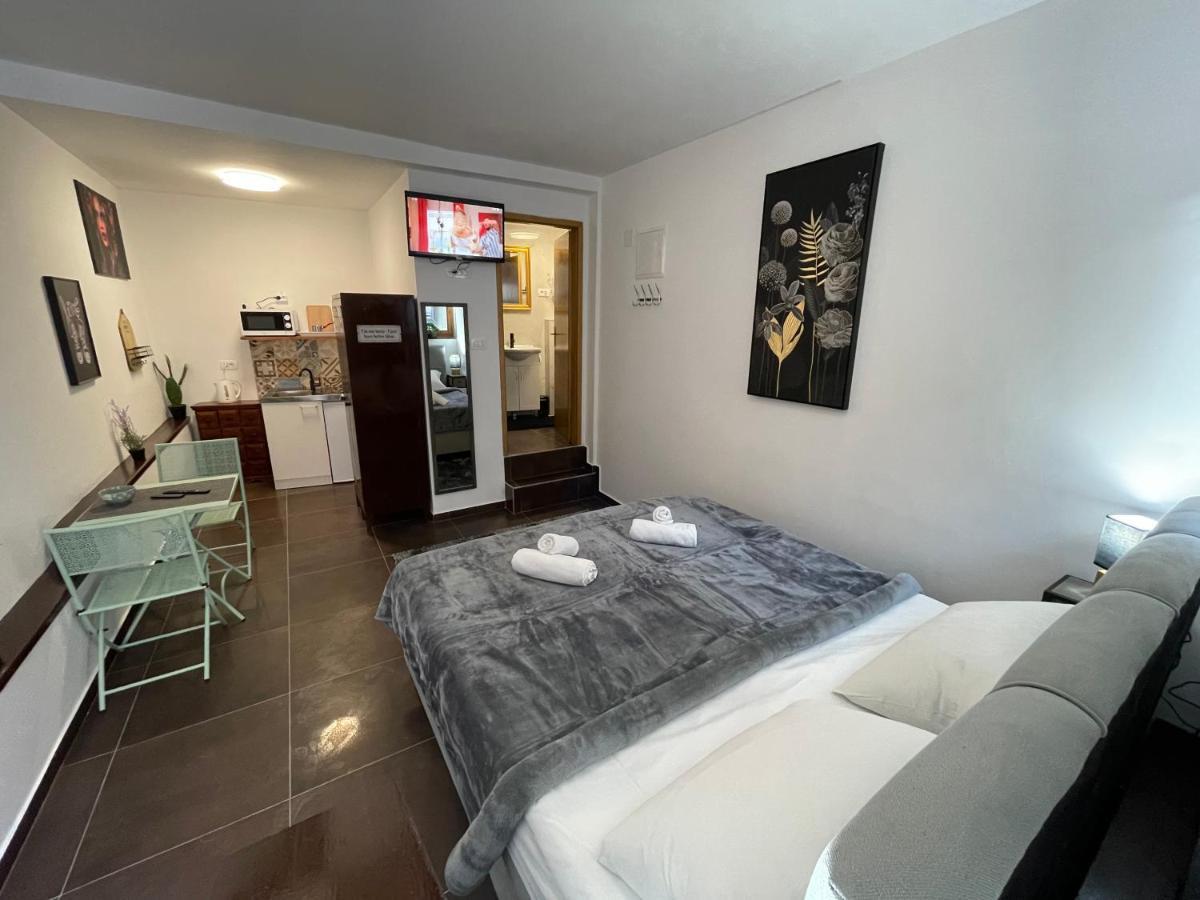 Tequila Apartments (Adults Only) Zadar Exterior photo